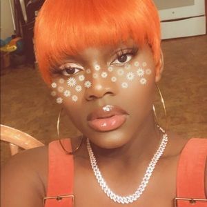 Meet your Posher, Naomi